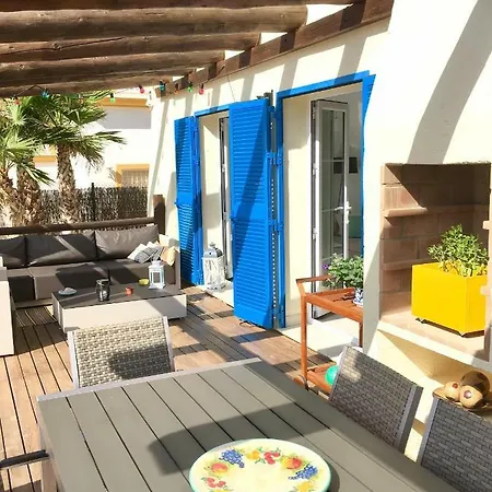 Villa La Caleta *